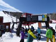 04 Locke Mountain Triple - 3er Sesselbahn fix geklemmt