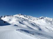 Im oberen Bereich des Skigebiets kann man einen Abstecher in den Tiefschnee machen