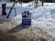 Der Motor darf nicht unnötig am Parkplatz laufen