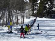 Kinderspielplatz - Förderband/Zauberteppich