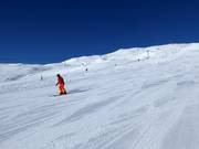 Zahlreiche breite Pisten unterhalb von Fil