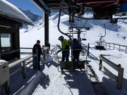 Das Personal zeigt Präsenz an der Medelzbahn