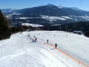 Familienabfahrt mit Snowpark nach Mutters