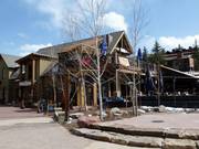 Base Camp mit Live Musik