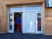 Gepflegte sanitäre Anlagen an der Talstation in Lenk