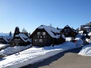 Chalets des Mountain Resorts Feuerberg mitten im Skigebiet direkt an der Piste