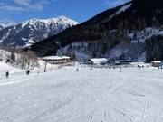 Riesiges Übungsgelände im Skizentrum Angertal