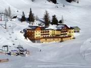 Hotel Hierzegger mitten im Skigebiet
