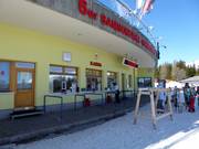 Gepflegter Kassenbereich