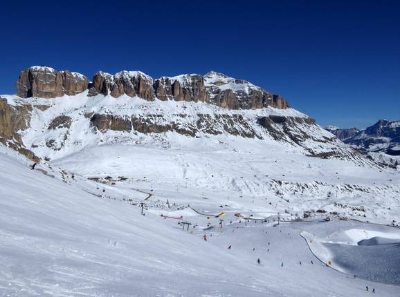 Das Skigebiet Arabba am Fuße des Sellastocks