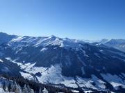 Blick auf die Pisten am Wiedersberger Horn