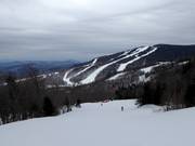 Blick zu den Pisten am Superstar Express Quad