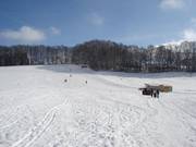 Am Ortsrand von Berg liegt der Skihang