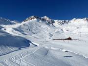 Blick von Jonvrai zum Mot da Ri auf 2583 m