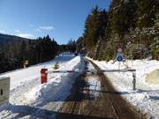 Eine Auffahrt zur Mönichkirchner Schwaig ist nur für Gäste gestattet