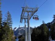 Stümpfling-4er-Sesselbahn - 4er Hochgeschwindigkeits-Sesselbahn (kuppelbar) mit Abdeckhauben