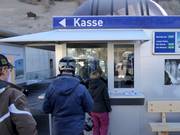 Gepflegter Info- und Kassenbereich in Lenk