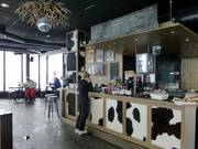 Snacks gibt es auch im Pudder Afterski Cafè