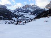 Blick auf die Unterkünfte in Corvara