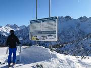 Ausschilderung im Skigebiet
