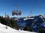 Harbachbahn - 6er Hochgeschwindigkeits-Sesselbahn (kuppelbar) mit Abdeckhauben