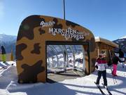 Überdachtes Förderband Berta's Märchenexpress