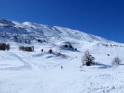 Blick auf die schweren und mittelschweren Pisten am Unterrat