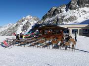 Bödelehütte an der Talstation der Sesselbahn Fernau