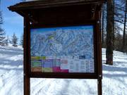 Orientierungstafel im Skigebiet