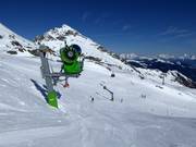 Fest installierte Schneekanone