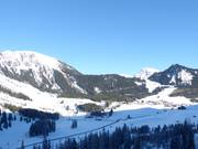 Blick vom Rastkopf auf den Thaneller und den Almkopf mit der Hochalm
