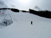 Beite Piste im Skigebiet vom Panorama