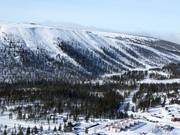 Blick zu den schweren Pisten und zum Freeridegelände von Hundfjället