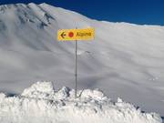Hinweisschild zur Piste