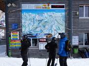 Detaillierter Pistenplan mit Betriebsinformationen am Sillerenbühl