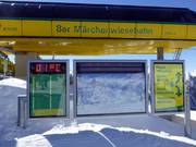 Informationen zu geöffneten Pisten und Anlagen gibt es auf der Planai an vielen Orten im Skigebiet.