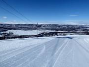Perfekte Pisten und ein herrlicher Blick im Skigebiet Hemavan