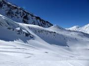 Blick zu den Tiefschneehängen