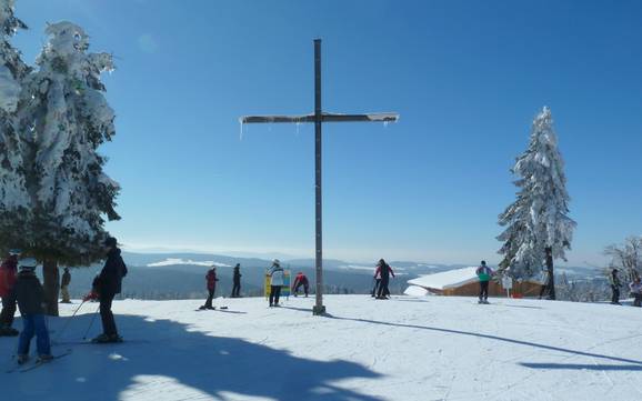 Höchstes Skigebiet im Landkreis Freyung-Grafenau – Skigebiet Mitterdorf (Almberg) – Mitterfirmiansreut