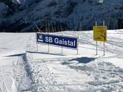 Klare Ausschilderung an wichtigen Punkten