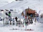 Rifugio Fredarola mitten im Skigebiet am Belvedere