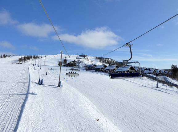 Breite Abfahrten dominieren im Skigebiet Idre Fjäll