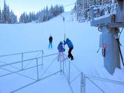 Hilfe beim Einstieg am Tellerlift