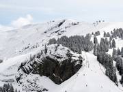 Blick vom Mont Rond zum höchsten Punkt des Skigebietes