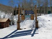 Informationstafel im Skigebiet