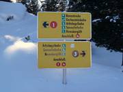 Ausschilderung im Skigebiet