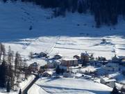 Blick auf den Übungshang in Tarasp