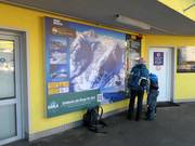 Informationstafel an der Talstation