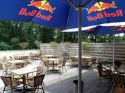 Bei gutem Wetter lädt die Sonnenterrasse ein