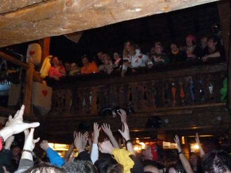 Après-Ski weltweit – Après-Ski Saalbach Hinterglemm Leogang Fieberbrunn (Skicircus)